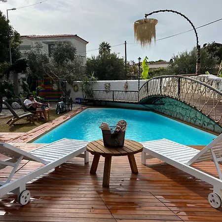فندق B House ألاتشاتي