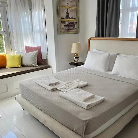 B House * ألاتشاتي