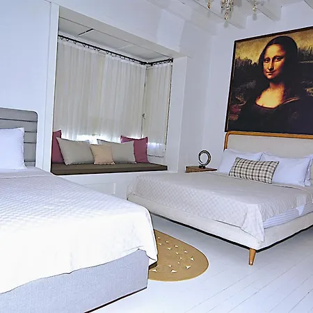 فندق B House ألاتشاتي