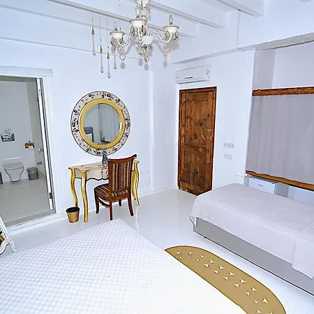 فندق B House ألاتشاتي