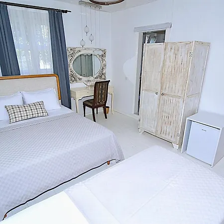 B House * ألاتشاتي
