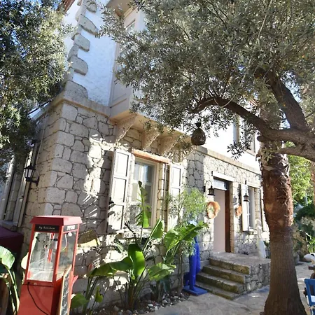 B House ألاتشاتي